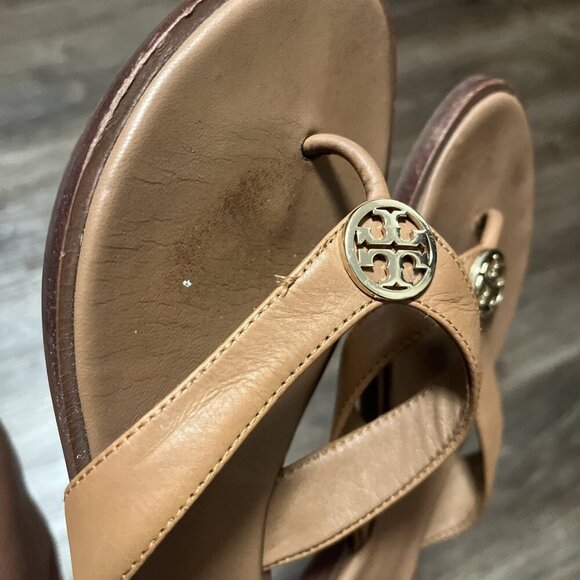 Tory Burch Brown/ Tan Leather Thong Flip Flop Gold Logo Sandals Size 7 - Picture 5 of 12